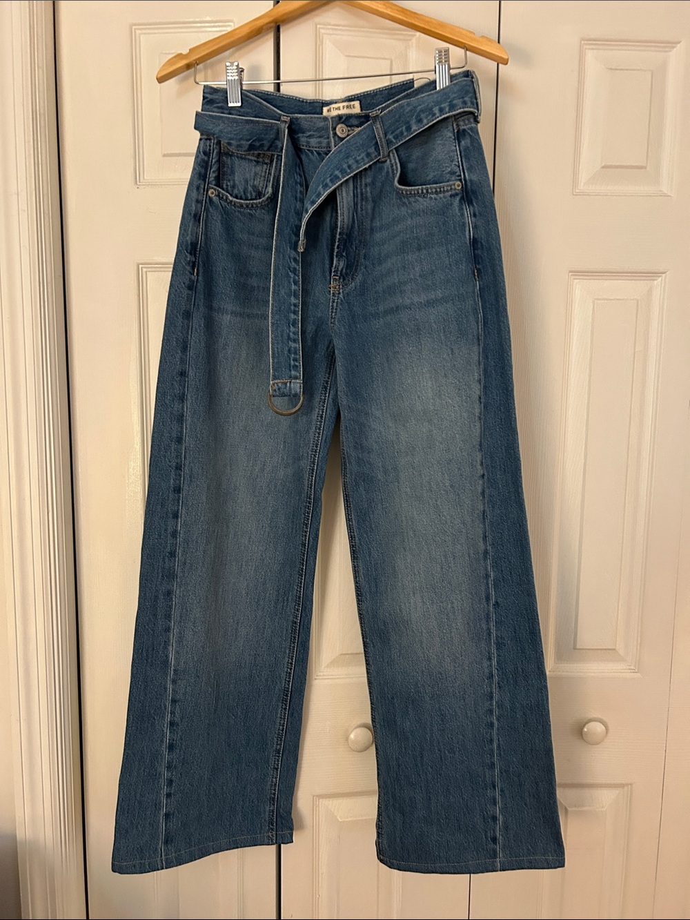 NWOT We The Free Medium Blue Wide-Leg Jeans with Self Belt 25